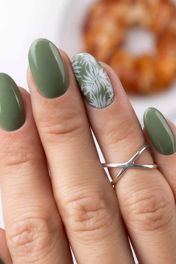 30+  Trendiest Summer Nail Colors To Try Now