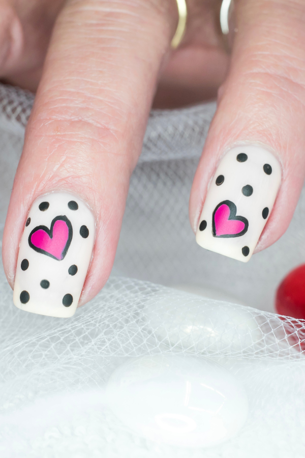 20+ Best Valentine's Day Nails You'll Absolutely Love