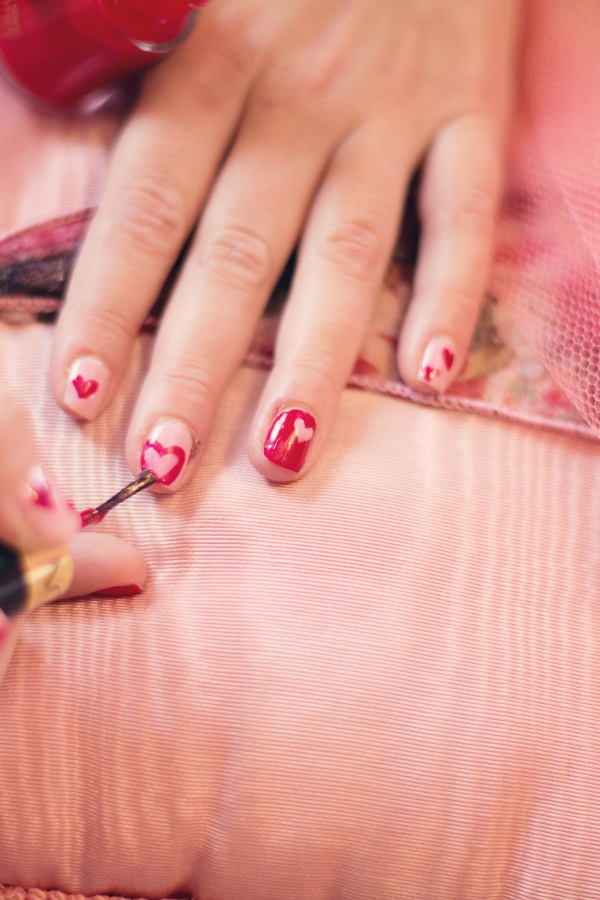 20+ Best Valentine's Day Nails You'll Absolutely Love